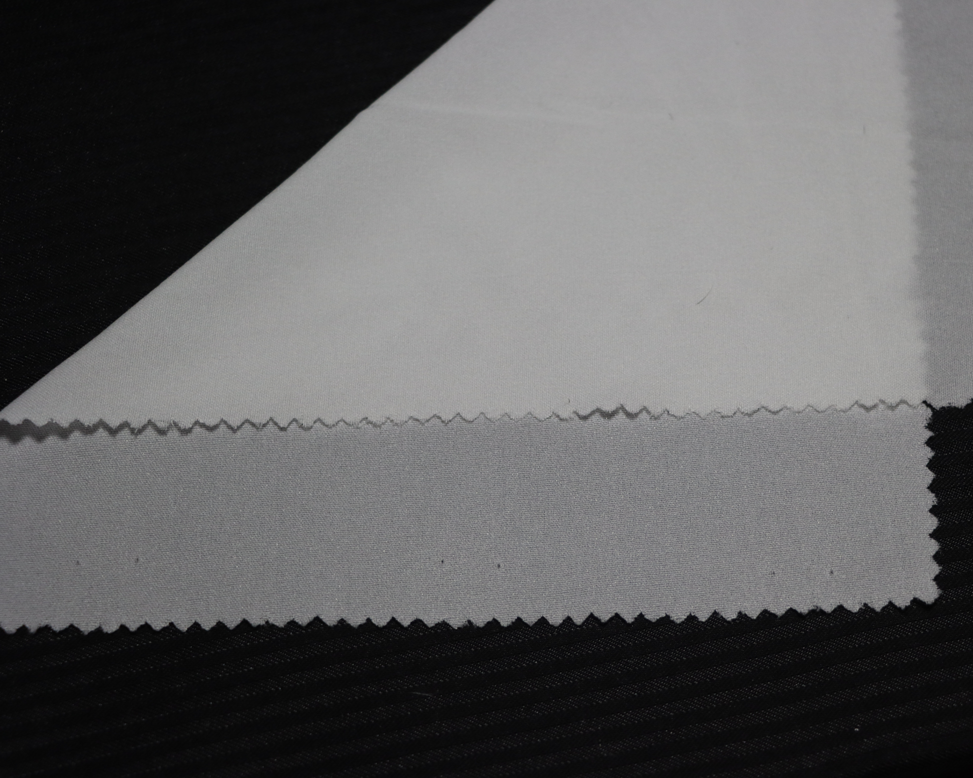 White colour, low GSM fusible dress interlining sample